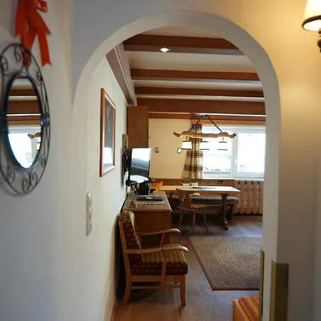 Apartmentpension Hillebrand 키츠부헬