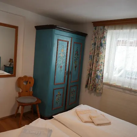 Apartmentpension Hillebrand 키츠부헬