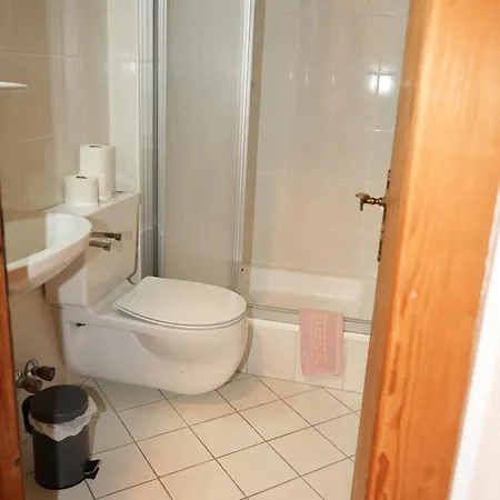 Apartmentpension Hillebrand 키츠부헬